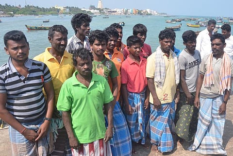 இலங்கையில் விடுவிக்கப்பட்ட தமிழக மீனவர்கள் 126 பேர் தாயகம் திரும்பினர்