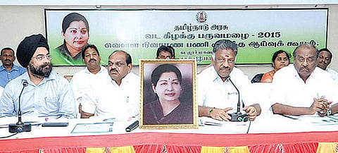 அனைத்து துறைகளும் இணைந்து பணியாற்ற வேண்டும்: கடலூரில் வெள்ள நிவாரண ஆய்வு கூட்டத்தில் அமைச்சர் அறிவுறுத்தல்