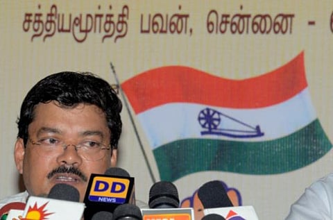 மழை வெள்ள பாதிப்புகள்: காங். மேலிடத் தலைவர்கள் சென்னையில் நேரில் ஆய்வு
