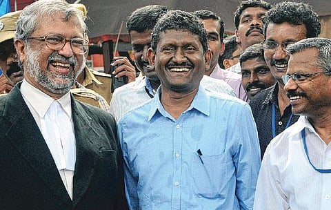 மதுரை மாவட்ட கிரானைட் முறைகேடு தொடர்பாக சிபிஐ சிறப்பு புலனாய்வு குழு விசாரிக்க வேண்டும்: உயர் நீதிமன்றத்தில் சகாயம் இறுதி அறிக்கை தாக்கல்