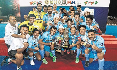 ஜூனியர் ஆசியக்கோப்பை ஹாக்கியில் பட்டம் வென்ற இந்திய வீரர்களுக்கு தலா ரூ.1 லட்சம் பரிசு