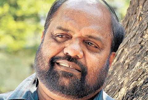 மந்திரக் கோடுகளாலான ஓவியங்கள்