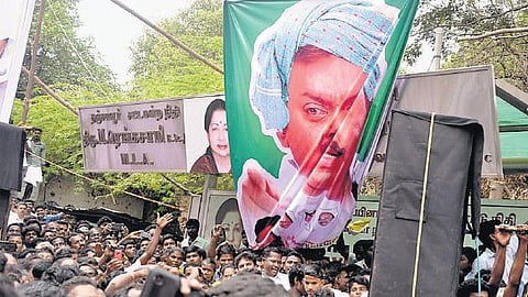 தேமுதிகவினர் கீழ்த்தரமாக நடந்தாலும் கண்ணியம் தவறாதீர்: அதிமுகவினருக்கு ஜெயலலிதா அறிவுரை