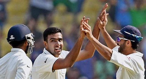 42 ஆண்டுகளுக்கு பிறகு இந்திய பந்துவீச்சாளர்களில் நம்பர் ஒன் இடம் பிடித்து அஸ்வின் சாதனை