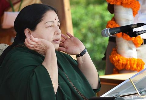 ஸ்டாலினின் நமக்கு நாமேவை குட்டிக்கதை கூறி கலாய்த்த ஜெயலலிதா