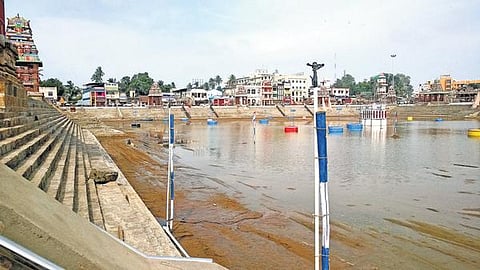 தீர்த்தவாரிக்கு தயார் நிலையில் மகாமக குளம்: தண்ணீர் நிரப்பும் பணி பிப்.5-ல் தொடங்குகிறது