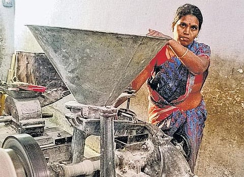 முகங்கள்: ரைஸ் மில் சுப்பு அக்கா!