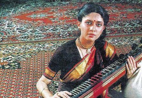 திரையில் மிளிரும் வரிகள் 2: அமுதமும் மோகமுள்ளும்