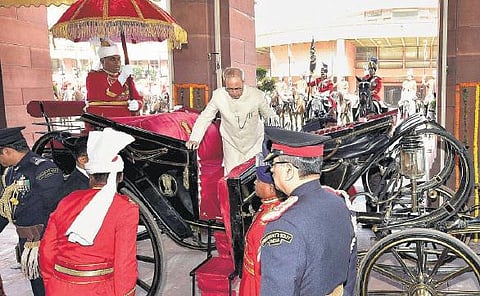 நாடாளுமன்றம் முடங்கக் கூடாது: இரு அவைகளின் கூட்டுக் கூட்டத்தில் குடியரசுத் தலைவர் அறிவுரை