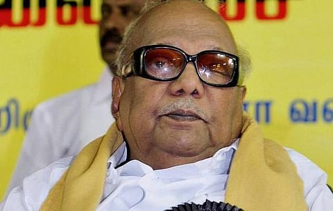 கடலுக்கும் நெருப்புக்கும் இடையே அதிமுக ஆட்சி: கருணாநிதி