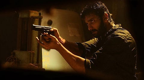 முதல் பார்வை: ஆறாது சினம்- கவனிக்கத்தக்க க்ரைம் த்ரில்லர்