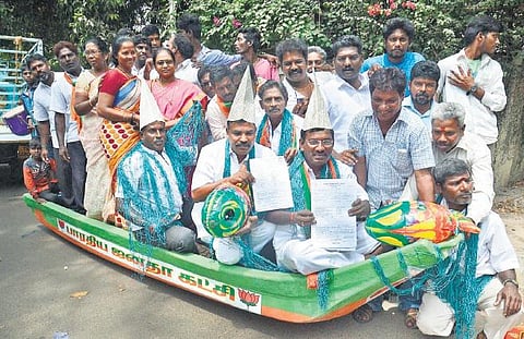 பாஜகவில் விருப்ப மனு தாக்கல்