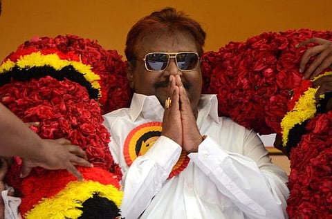 வதந்திகளை நம்ப வேண்டாம்: கூட்டணி குறித்து யாருடனும் பேசவில்லை - தேமுதிக திடீர் அறிவிப்பு