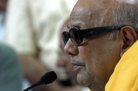 முத்துக்குமாரசாமி தற்கொலை வழக்கு விசாரணையை சிபிஐயிடம் ஒப்படைக்க கருணாநிதி வலியுறுத்தல்