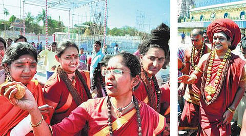 நித்யானந்தா, ரஞ்சிதா திருமலை திருப்பதியில் சுவாமி தரிசனம்