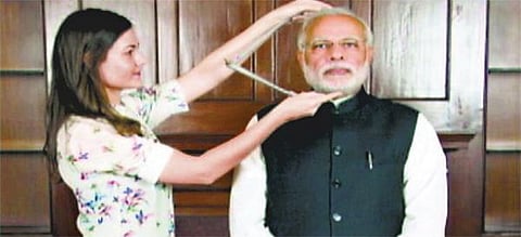 லண்டனில் உள்ள மேடம் டுசாட்ஸ் அருங்காட்சியகத்தில் பிரதமர் நரேந்திர மோடிக்கு மெழுகு சிலை