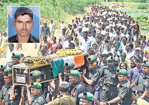 காஷ்மீர் பனிச்சரிவில் சிக்கி பலியான தமிழக வீரர் குடும்பத்துக்கு கருணாநிதி இரங்கல்