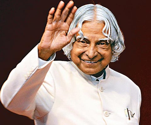 முன்னாள் குடியரசு தலைவர் கலாம் பெயரில் அறிவுசார் மையம் டெல்லியில் அமைக்க இடம் தேர்வு: பொருட்களை வாங்க ராமேஸ்வரம் வருகிறார் அமைச்சர்