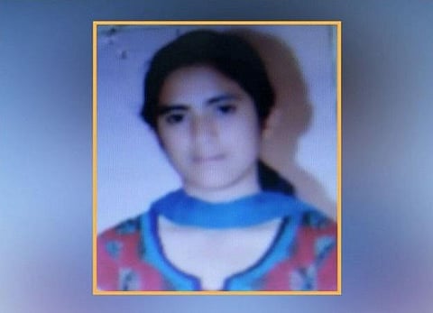 கர்நாடகாவில் சாதி ஆணவ படுகொலை: தலித் இளைஞரை காதலித்ததால் மகளை கொன்ற தந்தை