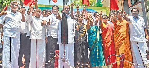 தேமுதிக - மக்கள் நலக் கூட்டணி நிச்சயம் வெற்றி பெறும்: வேட்பாளர் பட்டியலை வெளியிட்டு வைகோ உற்சாகம்
