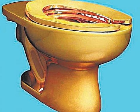 அமெரிக்க அருங்காட்சியகத்தில் பயன்பாட்டுக்கு வரும் தங்க கழிவறை