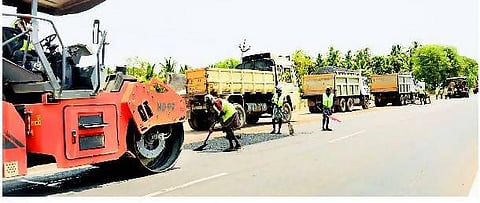 ஜெயலலிதாவுக்காக தயாராகும் மதுரை சாலைகள்: அதிமுகவுக்கு சென்டிமென்டான இடத்தில் பொதுக்கூட்டம்