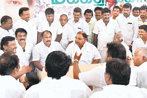 கொடுங்கையூர் குப்பை கிடங்கு அகற்றம், கணேசபுரம் மேம்பாலம்: வாக்குறுதிகளை அள்ளி வீசும் பெரம்பூர் தொகுதி வேட்பாளர்கள்