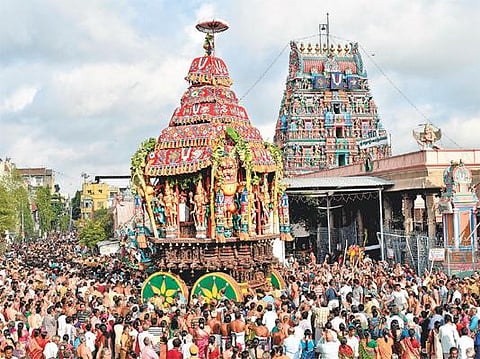பார்த்தசாரதி கோயில் தேரோட்டம்: ஆயிரக்கணக்கில் பக்தர்கள் பங்கேற்றனர்