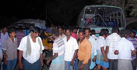 பர்கூர் அருகே ஷேர் ஆட்டோ மீது அரசுப் பேருந்து மோதி விபத்து: பெண் உட்பட 6 பேர் பலி