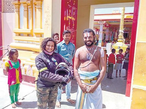ஈஷா குப்தா@இந்திய சாலைகள்: புத்தொளி வீசும் புத்த தேசம்!