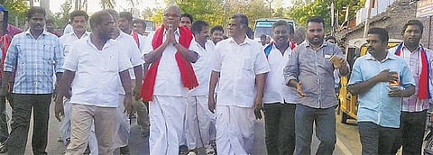 ஜெ., கருணாநிதி சொத்துகள் இரட்டிப்பானது எப்படி?- முத்தரசன் கேள்வி