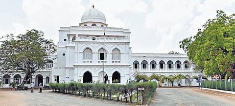 கோடை, தேர்தல் காலத்தால் வெறிச்சோடிய மதுரை காந்தி அருங்காட்சியகம்