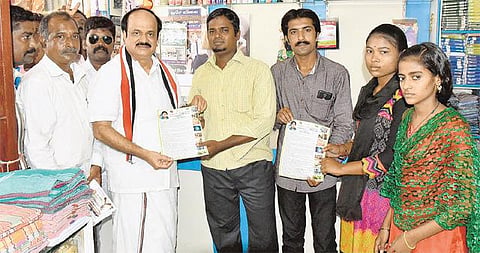 கொளத்தூரில் இறுதிக்கட்ட பிரச்சாரத்தில் வேட்பாளர்கள்: மு.க.ஸ்டாலின் போட்டியிடுவதால் முக்கியத்துவம் பெறுகிறது