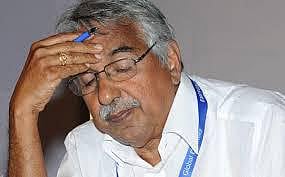 கேரளாவில் இடது ஜனநாயக முன்னணி வெற்றி: உம்மன் சாண்டி கடும் ஏமாற்றம்