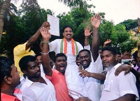 புதுச்சேரியில் காங்கிரஸ்-என்.ஆர்.காங்கிரஸ் தலா 6 தொகுதிகளில் வெற்றி
