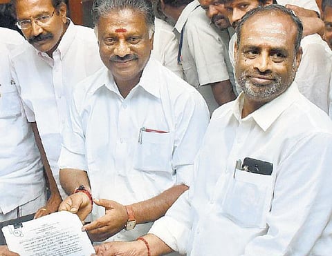 மாநிலங்களவை தேர்தல்: அதிமுக வேட்பாளர் 4 பேர் வேட்புமனு