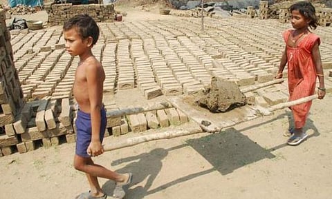 குழந்தைகள் உழைப்பிலிருந்து விடுதலை பெறுவது எப்போது?