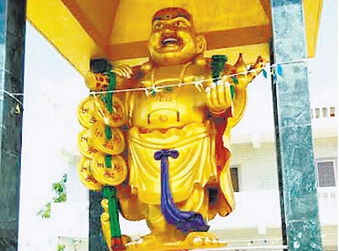 சிரிக்கும் குபேரர்