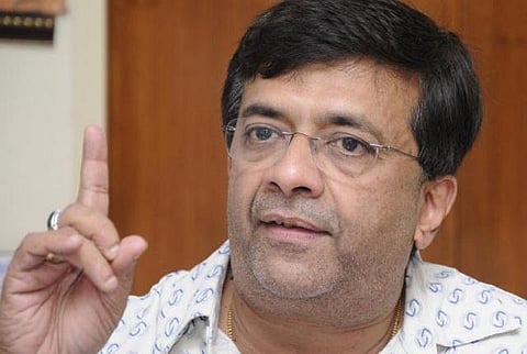ஒய்.ஜி.மகேந்திரனின் ஃபேஸ்புக் நிலைத் தகவலால் சர்ச்சை: போலீஸில் தடா ரஹீம் புகார்