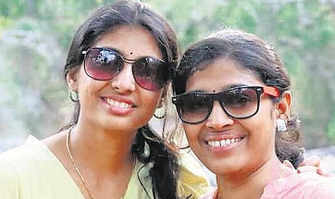 சுவாதி வீடு அருகிலேயே கொலையாளி இருக்கிறார்: செல்போன் சிக்னல் காட்டிக் கொடுத்தது- சூளைமேட்டில் போலீஸார் தீவிர தேடுதல் வேட்டை