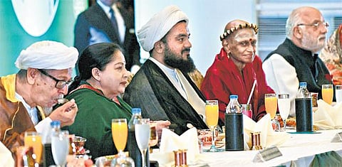 இறைப்பற்று உள்ளவர்களை துன்பம் அணுகாது: இப்தார் நிகழ்ச்சியில் முதல்வர் ஜெயலலிதா கருத்து