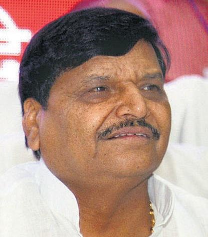 தீவிரவாதிகள், தேசவிரோதிகளுக்கு சமாஜ்வாதி ஆதரவாக இருக்கும்: உத்தரப்பிரதேச அமைச்சர் சர்ச்சை பேச்சு