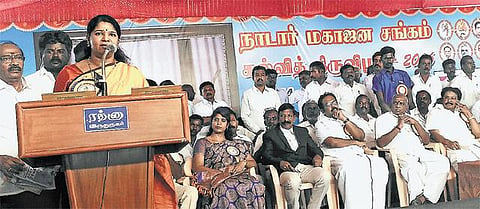 மத்திய அரசின் மதிய உணவு திட்டத்துக்கு காமராஜர் பெயரை சூட்ட வேண்டும்: கனிமொழி வலியுறுத்தல்