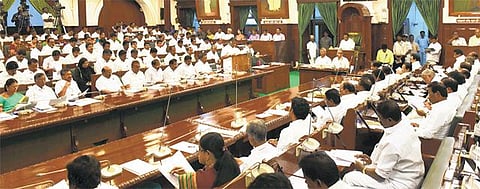 சாலைகள் மேம்பாட்டுக்கு ரூ.2,800 கோடி நிதி ஒதுக்கீடு: நிதி அமைச்சர் ஓ.பன்னீர்செல்வம் அறிவிப்பு