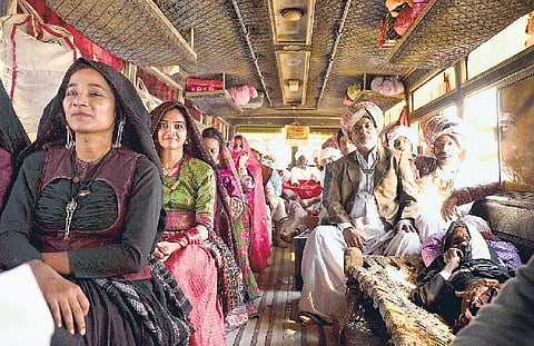 சிறப்பு முன்னோட்டம்: கிராமத்துப் பெண்மையின் சிறகுகள்!