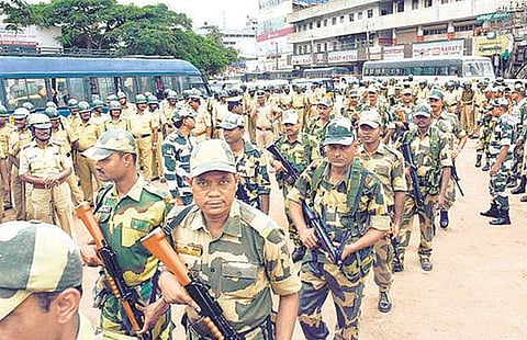 மகதாயி நடுவர்மன்ற தீர்ப்புக்கு எதிர்ப்பு: கர்நாடகாவில் இன்று முழு அடைப்பு போராட்டம் - அசம்பாவிதங்களை தவிர்க்க போலீஸார் குவிப்பு