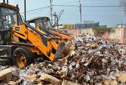 மதுவிலக்கு சட்டத்தை மீறியதால் ஒட்டுமொத்த கிராமத்துக்கும் அபராதம்: பிஹார் அரசு அதிரடி நடவடிக்கை