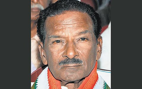 கூடங்குளம் முதல் அணு உலை நாட்டுக்கு அர்ப்பணிப்பு: குமரி அனந்தன் வரவேற்பு