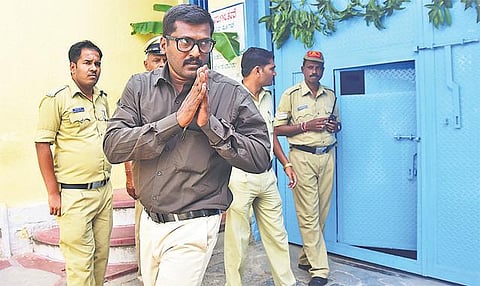 வீரப்பன் கூட்டாளிகளுக்கு 19 ஆண்டு சிறைவாசத்துக்குப் பிறகு கிடைத்தது விடுதலை; கிடைக்கவில்லை சுதந்திரம்
