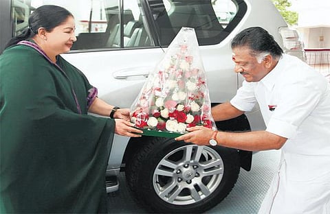 முதல்வராக பதவியேற்று 100-வது நாள்: பேரவையில் ஜெ.வுக்கு வாழ்த்து